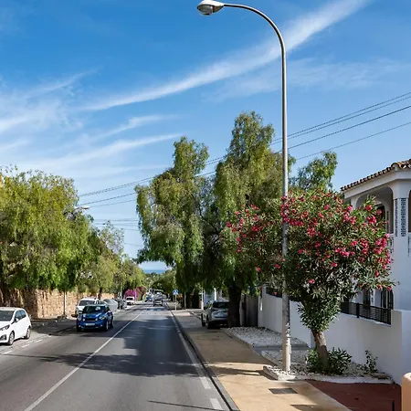 Spacious And Bright 3br House In Great Location Marbella